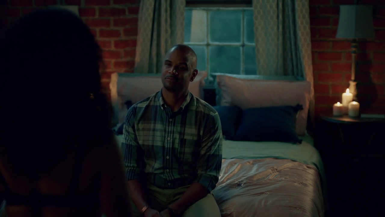 Dondré T. Whitfield shirtless in Queen Sugar 2-13 "Heritage" 