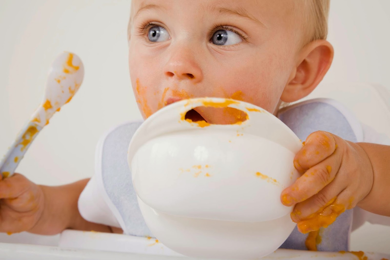 Cara Yang Betul Untuk Memberi Bayi Makan | MAMAPEDULI.INFO