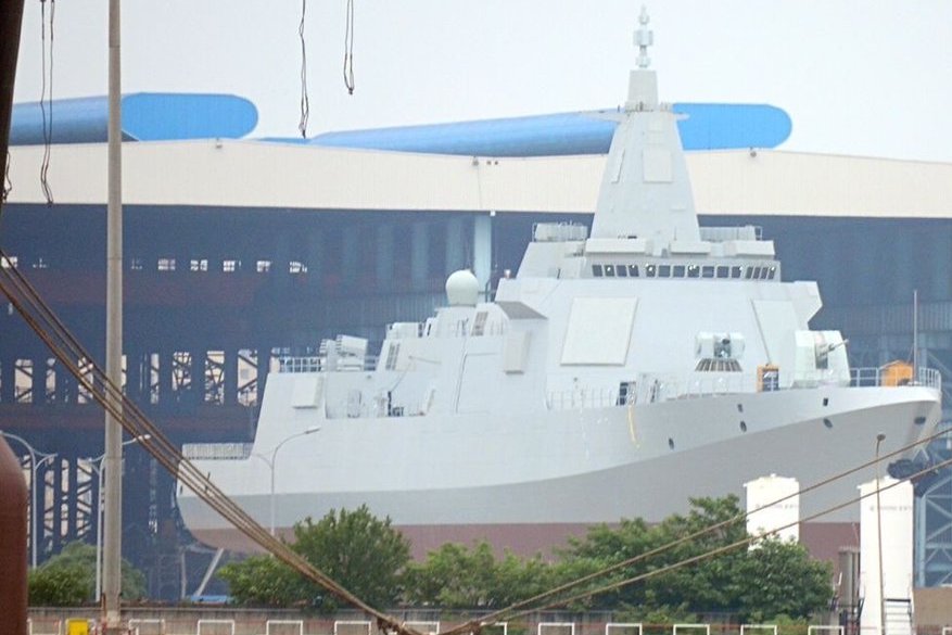 China%2527s%2BMost%2BPowerfull%2BWarship%2BLaunched%2BChinese%2BType%2B055%2BClass%2BGuided%2BMissile%2BDestroyer%2B%252811%2529.jpg