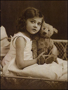 antique-teddy-bear.jpg