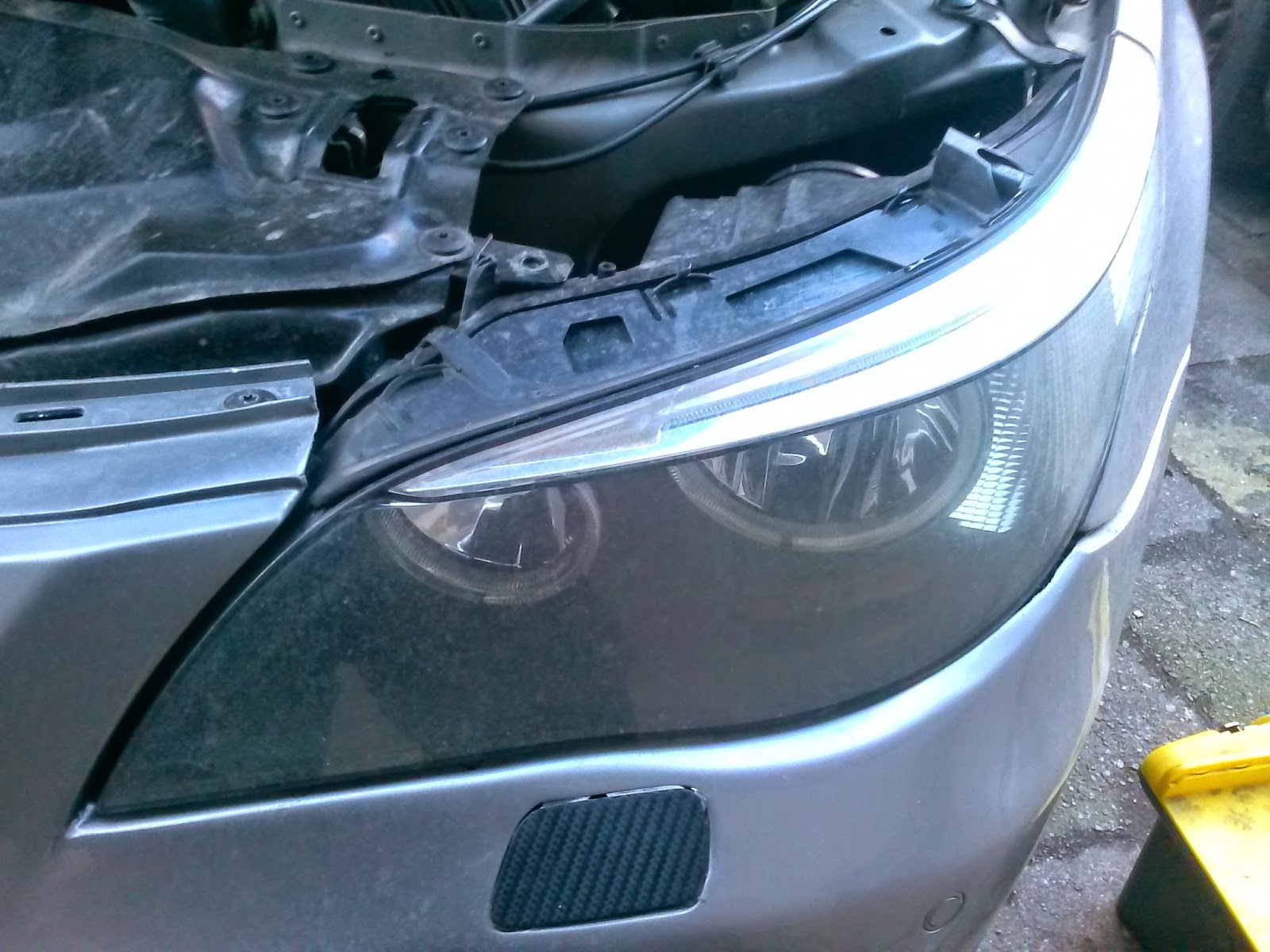 Naprawa świateł samochodowych BMW e60 przeróbka lamp