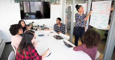 Women students from GreyCampus