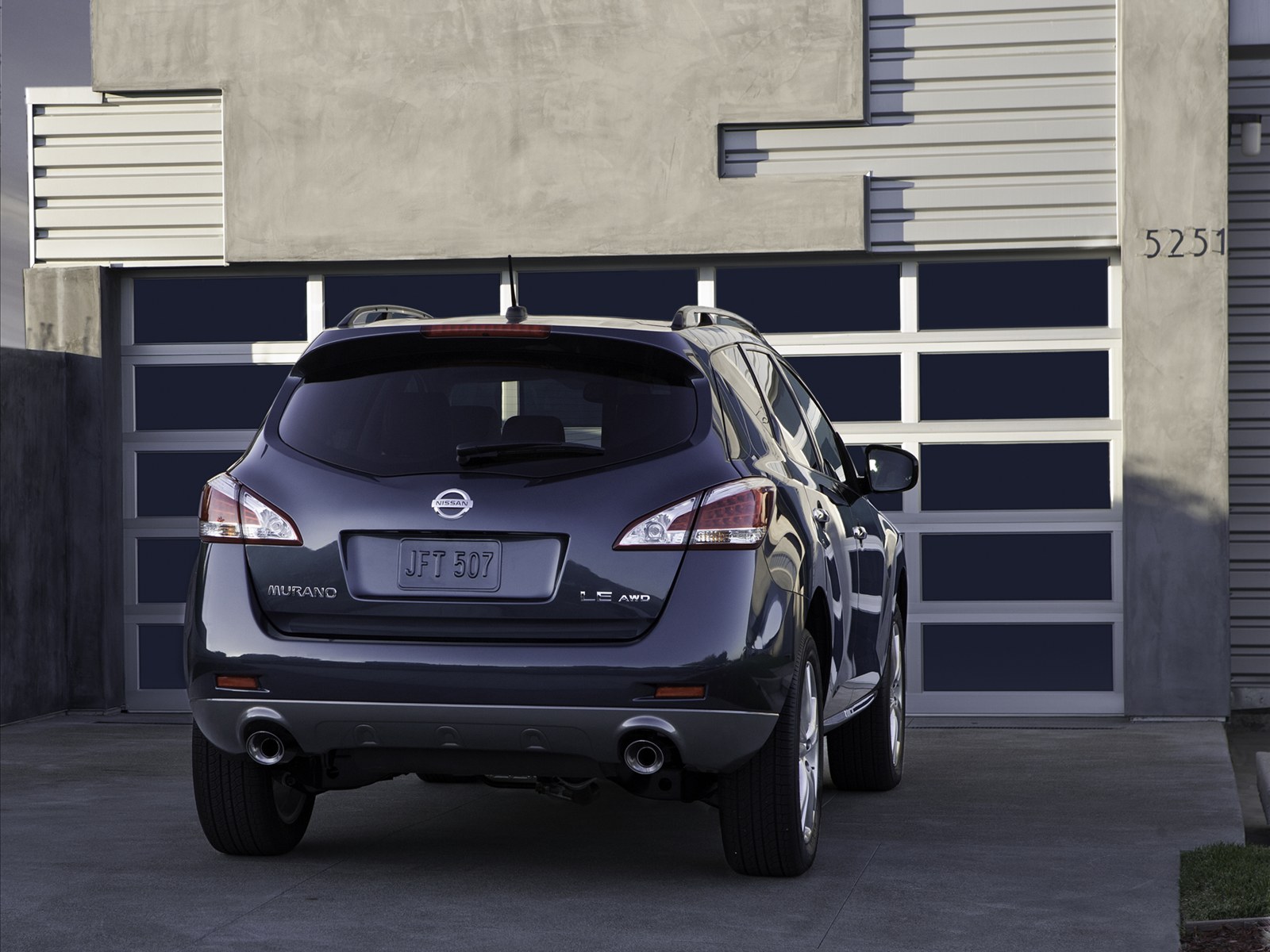 Car Pictures: Nissan Murano 2011