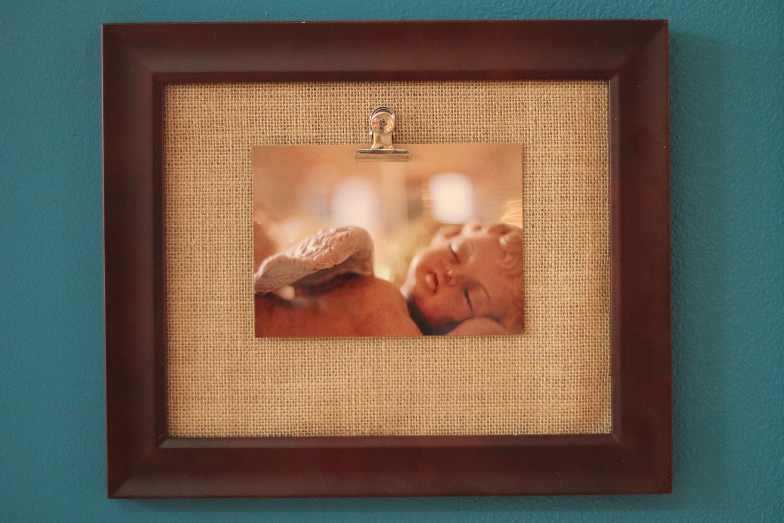 sassafras burlap frame diy