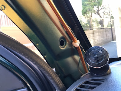 ミラジーノL700sのAピラーにあるデッドニング時に塞ぐ穴