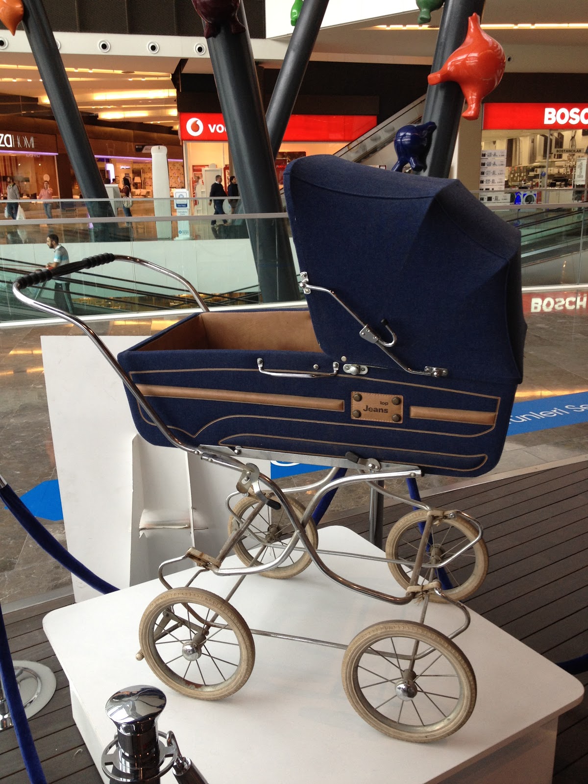 mint elephant in NİL E BEBEK�TEN HARİKA BİR SERGİ)