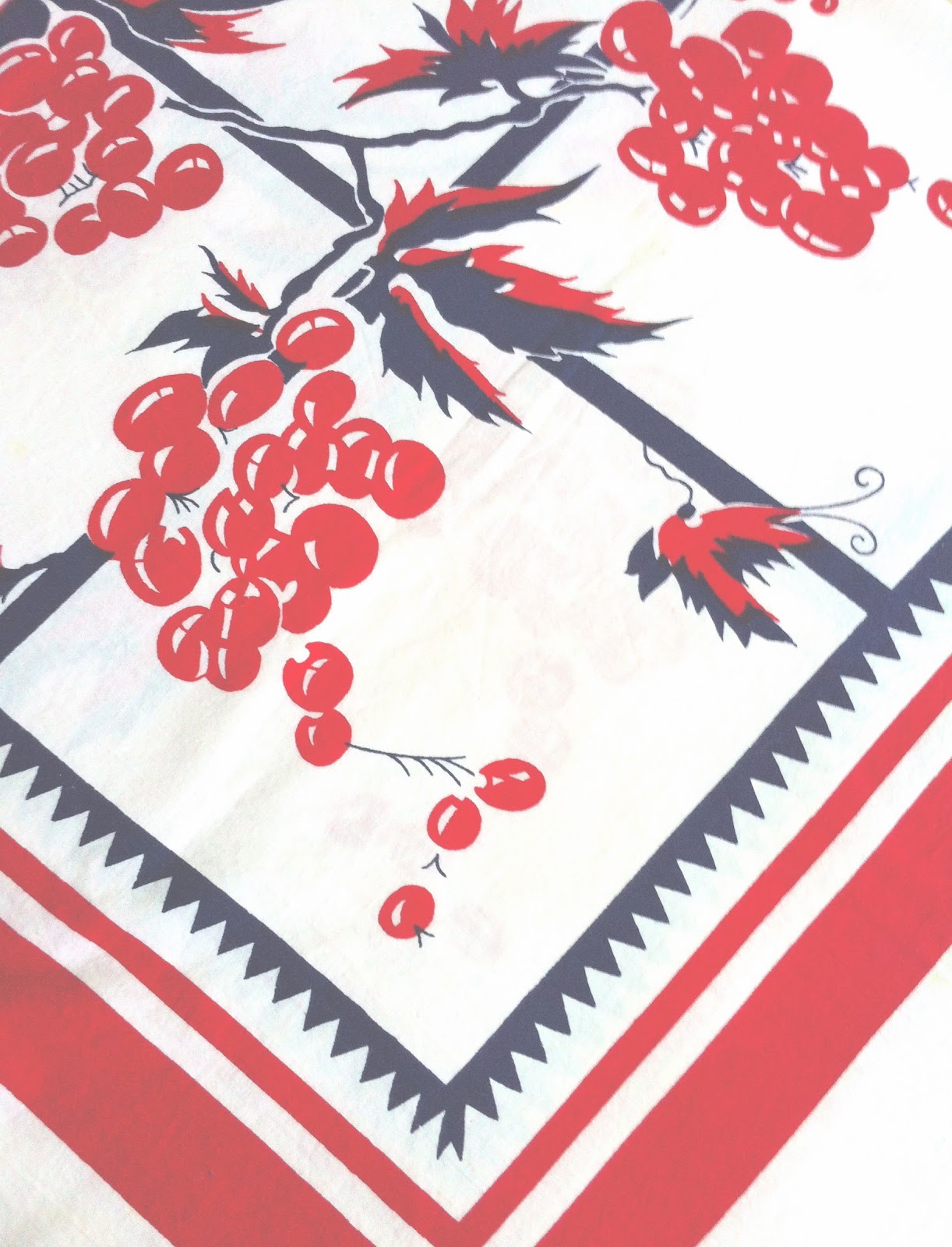 wacky tacky Collecting Vintage Tablecloths