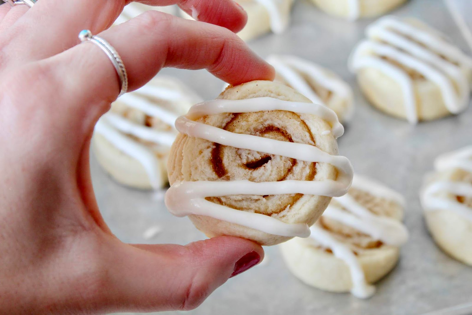 Cinnamon Roll Cookies with Cream Cheese Glaze