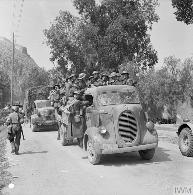 Nafplio Greece British soldiers 3 May 1941 worldwartwo.filminspector.com