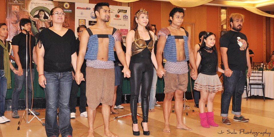 Photo Coverage: IBALONG Meets the Press; Show Opens 2/8 