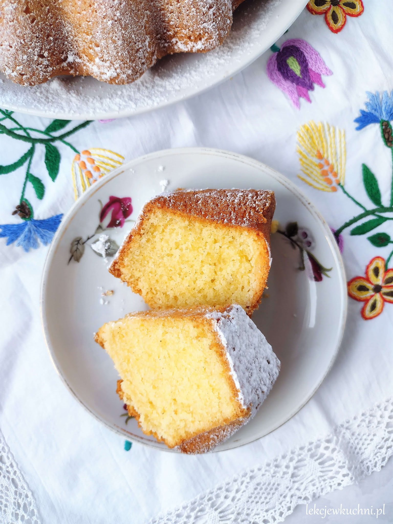 Babka piaskowa / Polish Bundt Cake | Lekcje w kuchni