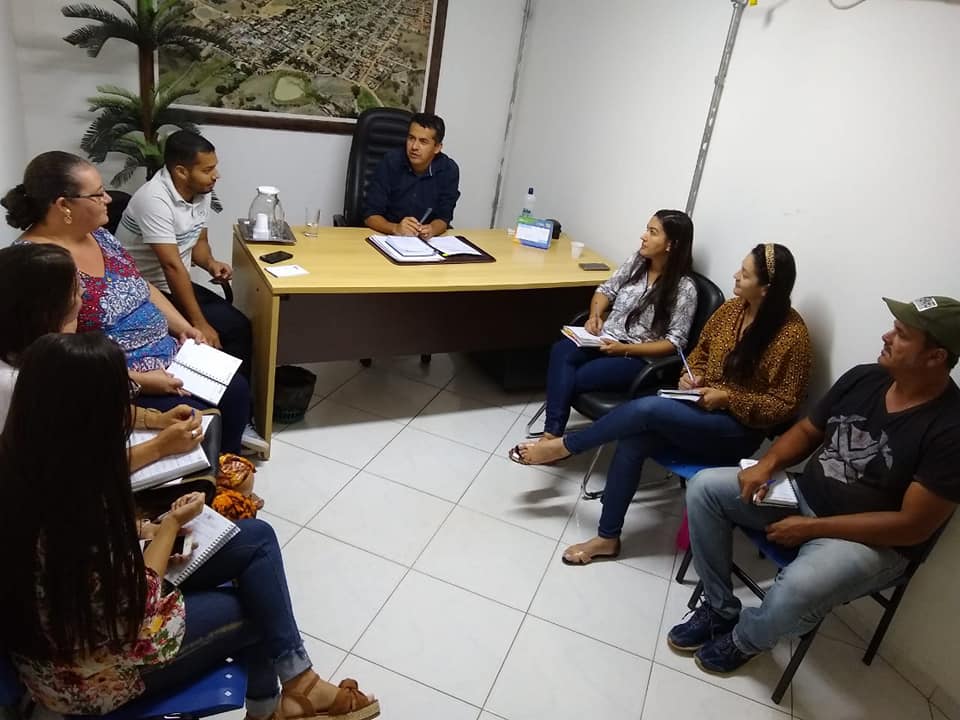 Prefeito de Guajeru reúne equipe de governo para adotar medidas de prevenção contra o coronavírus Prefeito de Guajeru reúne equipe de governo para adotar medidas de prevenção contra o coronavírus