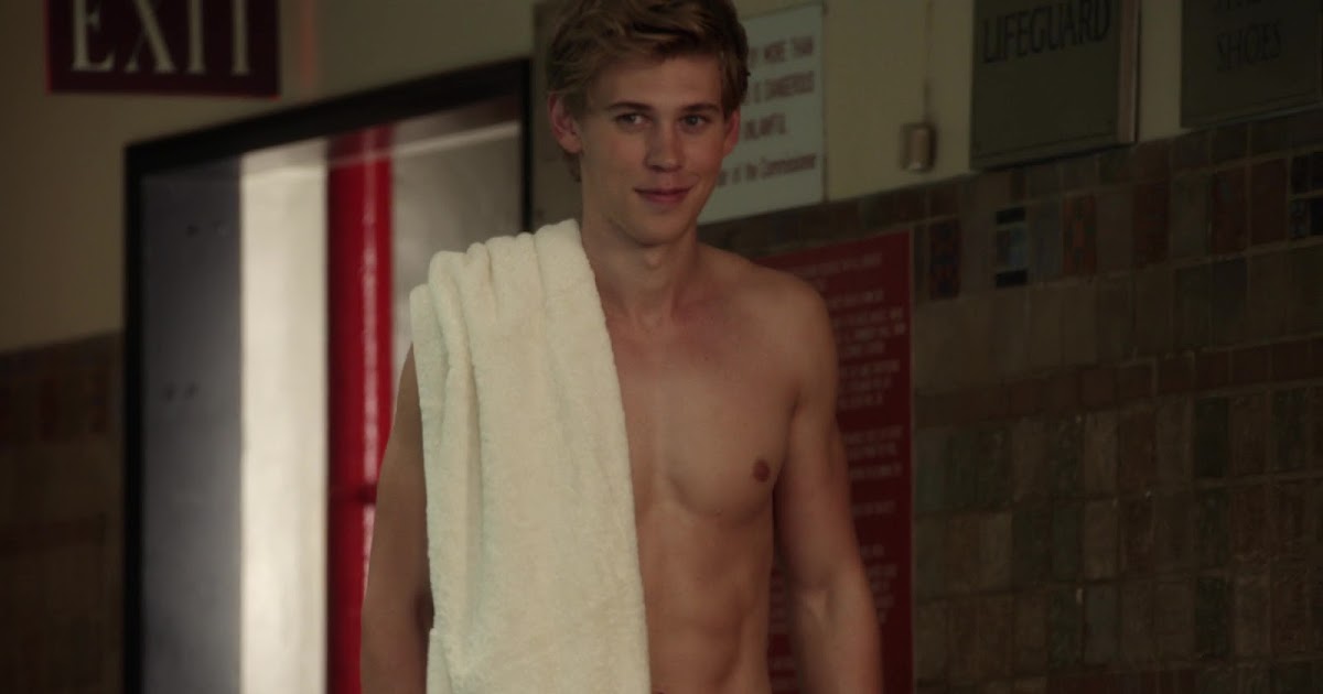 Austin Butler shirtless in The Carrie Diaries 1-02 "Lie With Me" ...