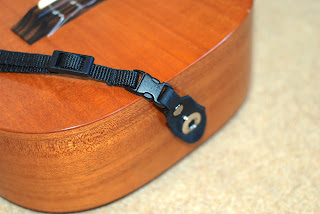 Neotech ukulele strap connector