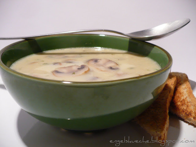 Essen aus Engelchens Küche: Champignon-Creme-Suppe mit Frischkäse