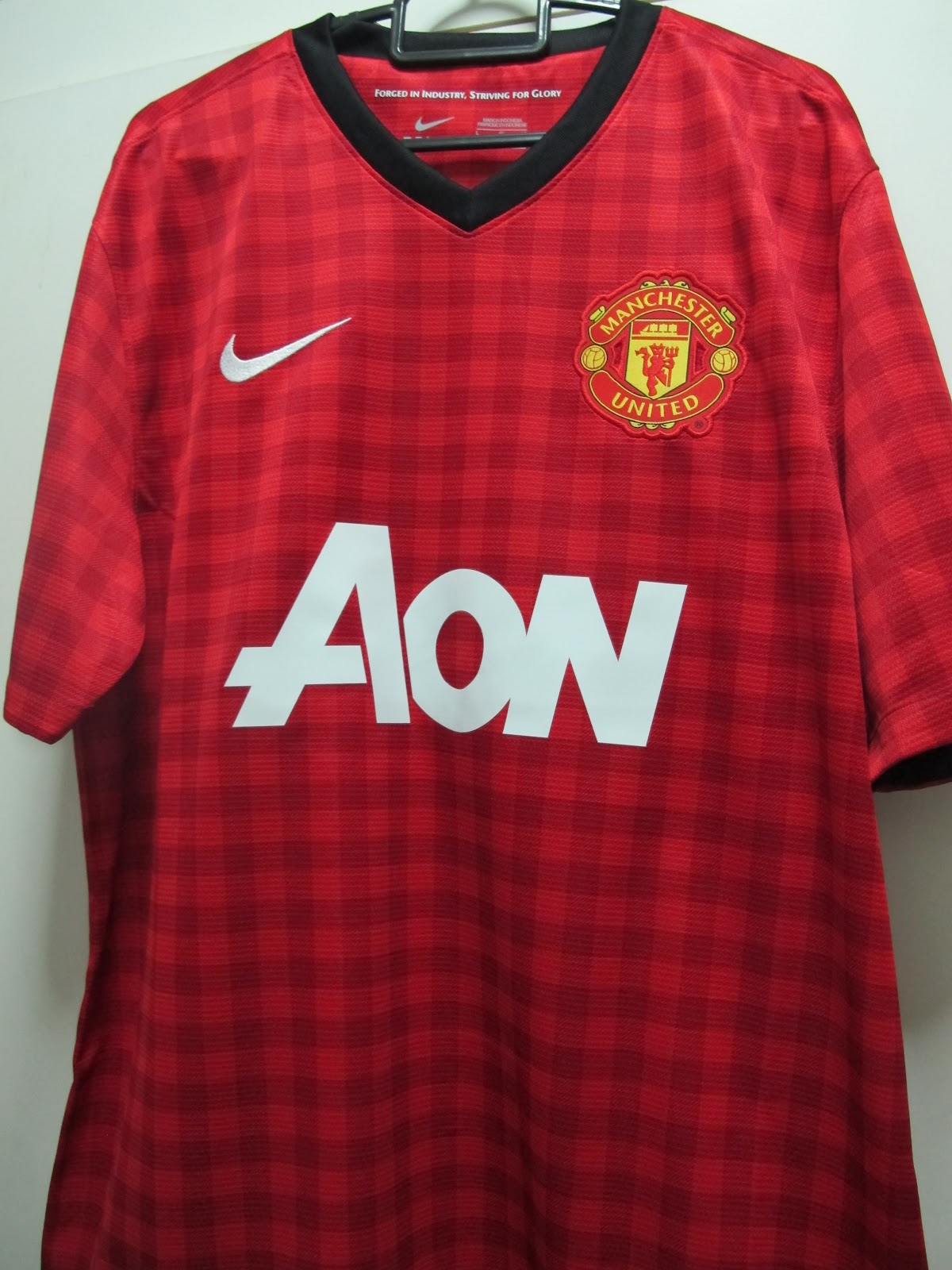 Neon's Football Jerseys: Manchester United Home 2012/2013