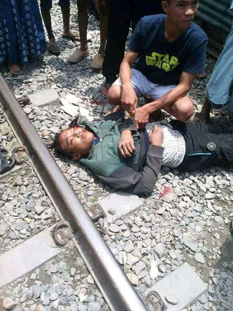 Korban ditabrak kereta api di Tanjungbalai. Korban ditabrak kereta api di Tanjungbalai.