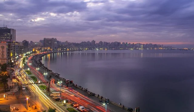 صور ملتقطة لشاطئ مدينة الإسكندرية