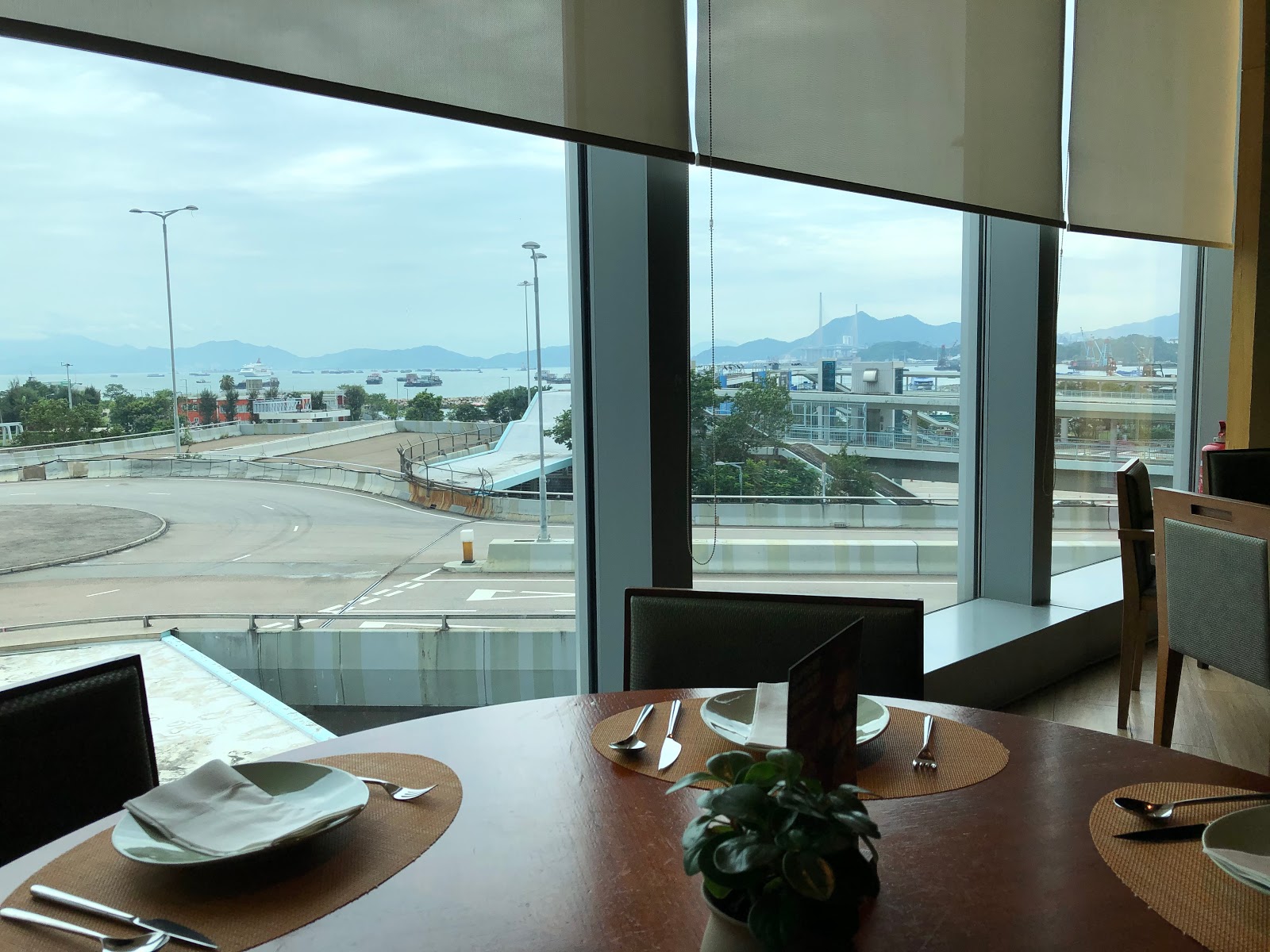 Mango Tree Elements (Hong Kong, CHINA) ★★★☆☆ A traveling foodie's