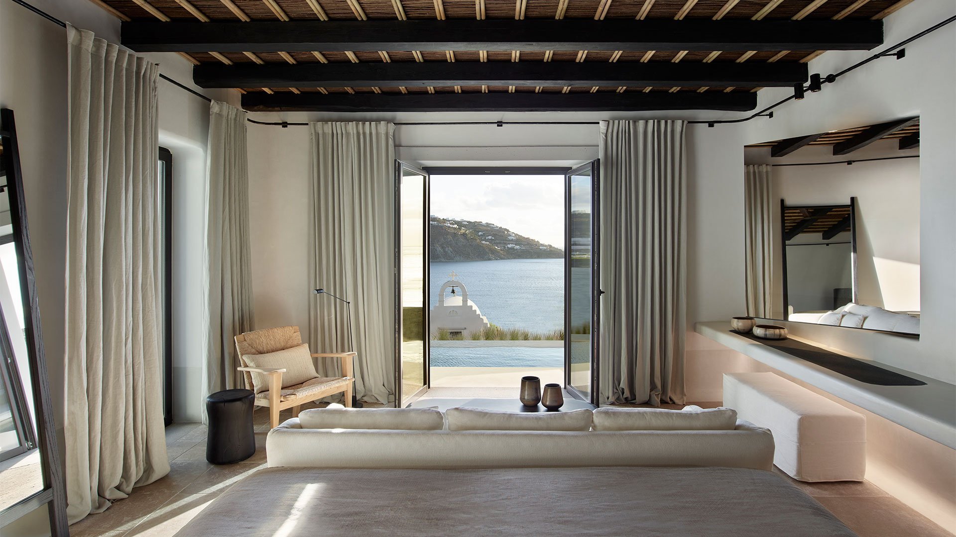 Kalesma Mykonos, Sophistication and Cycladic charm