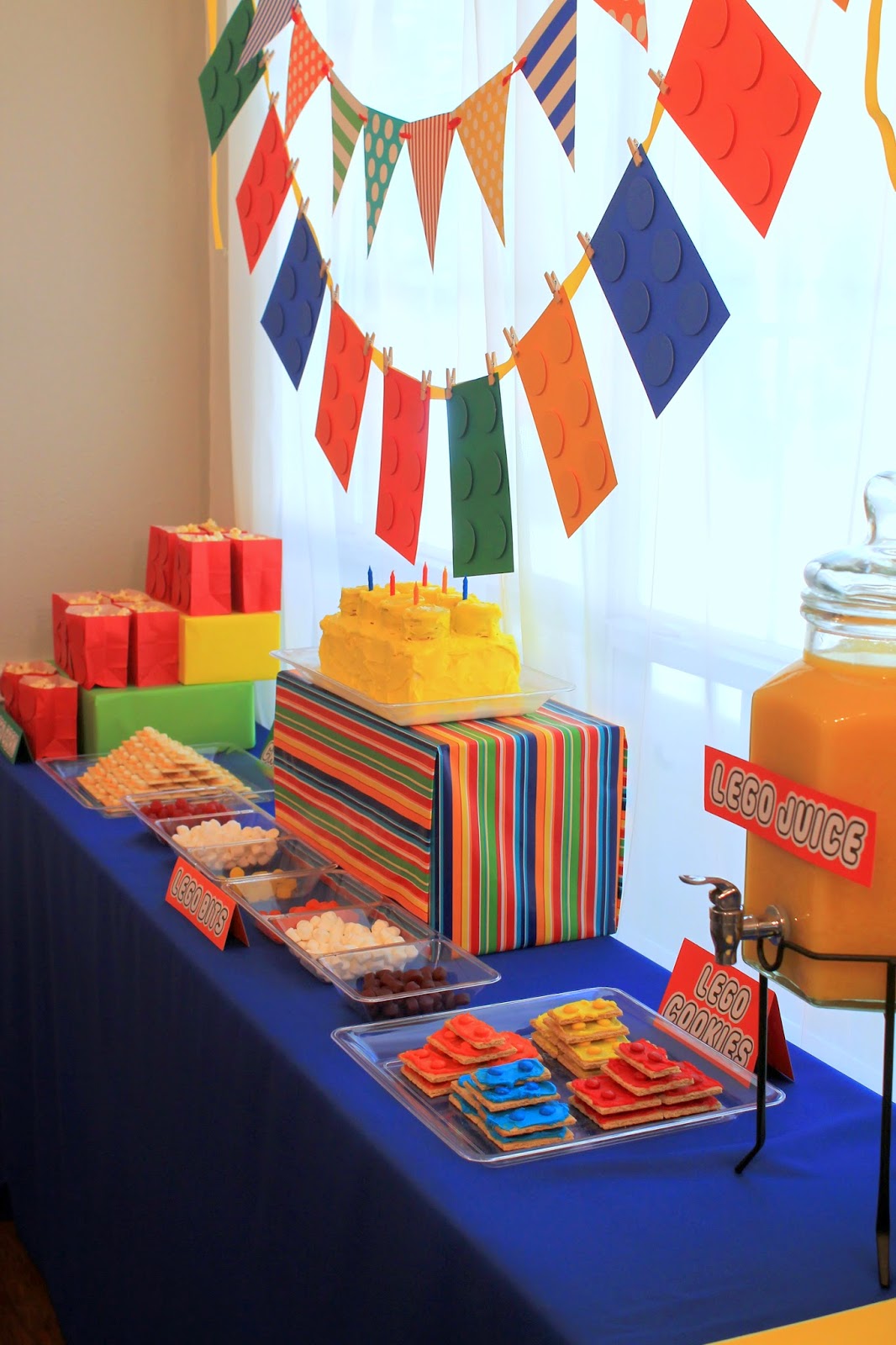 Little Inspirations: Lego Birthday Party (on the cheap!)