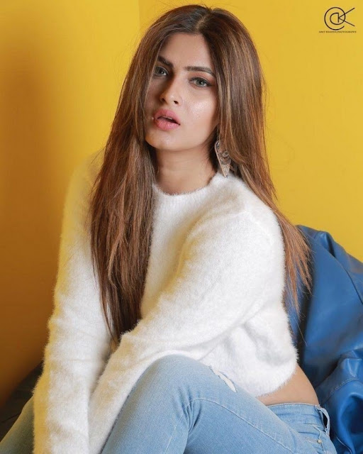 Bollywood Beauty Karishma Sharma Latest Photo Gallery 27