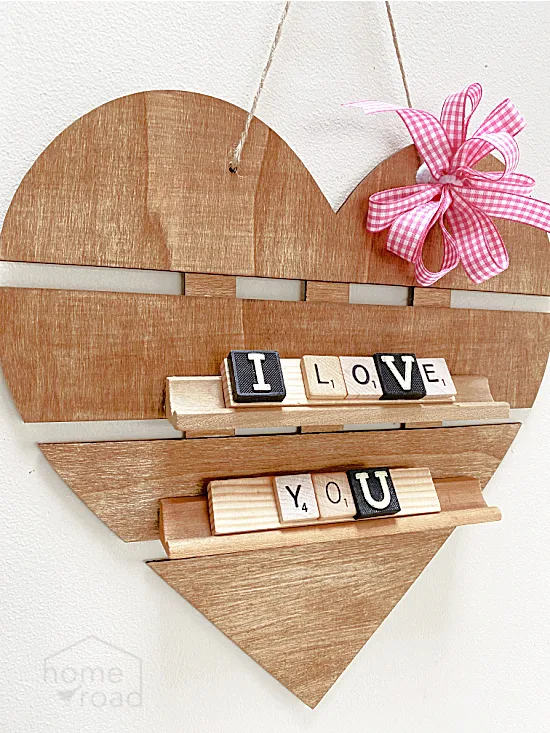 Hanging heart with I LOVE YOU letters