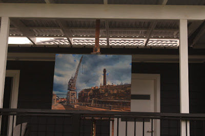 Plein air painting of industrial heritage, crane at Sutherland Dock Cockatoo Island painted by industrial artist Jane Bennett