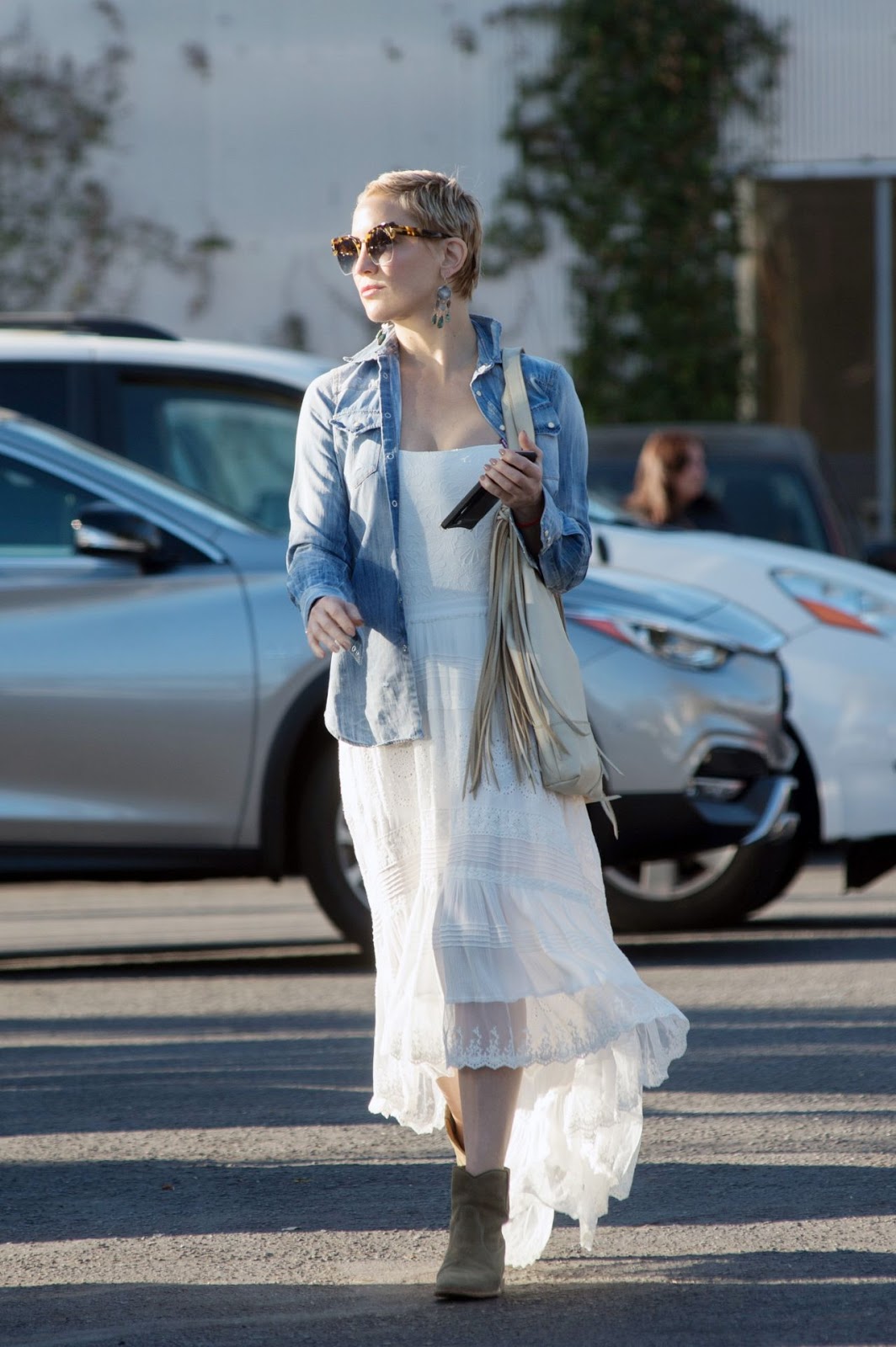 Kate Hudson Hot Photos In Venice - Hollywood Stars Celebrities