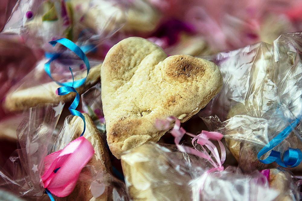 печенье ахаблит. ясмин спасатели малибу. день святого саркиса в армении печенья. спасатели малибу 1989 ясмин блит. праздник святого саркиса.