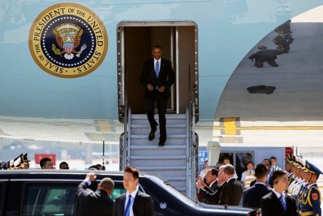 Trung Quốc "chơi khăm" Obama, không có xe thang xuống máy bay