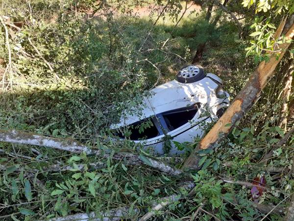 Capotamento BR-280 em São João dos Cavalheiros