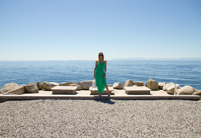 Vancouver Fashion Blogger, Alison Hutchinson, wearing a green River Island maxi dress, nude Zara sandals, Sass & Bide sunglasses at the beach in Robert's Creek, BC.