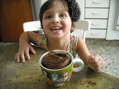 bolo de caneca de chocolate