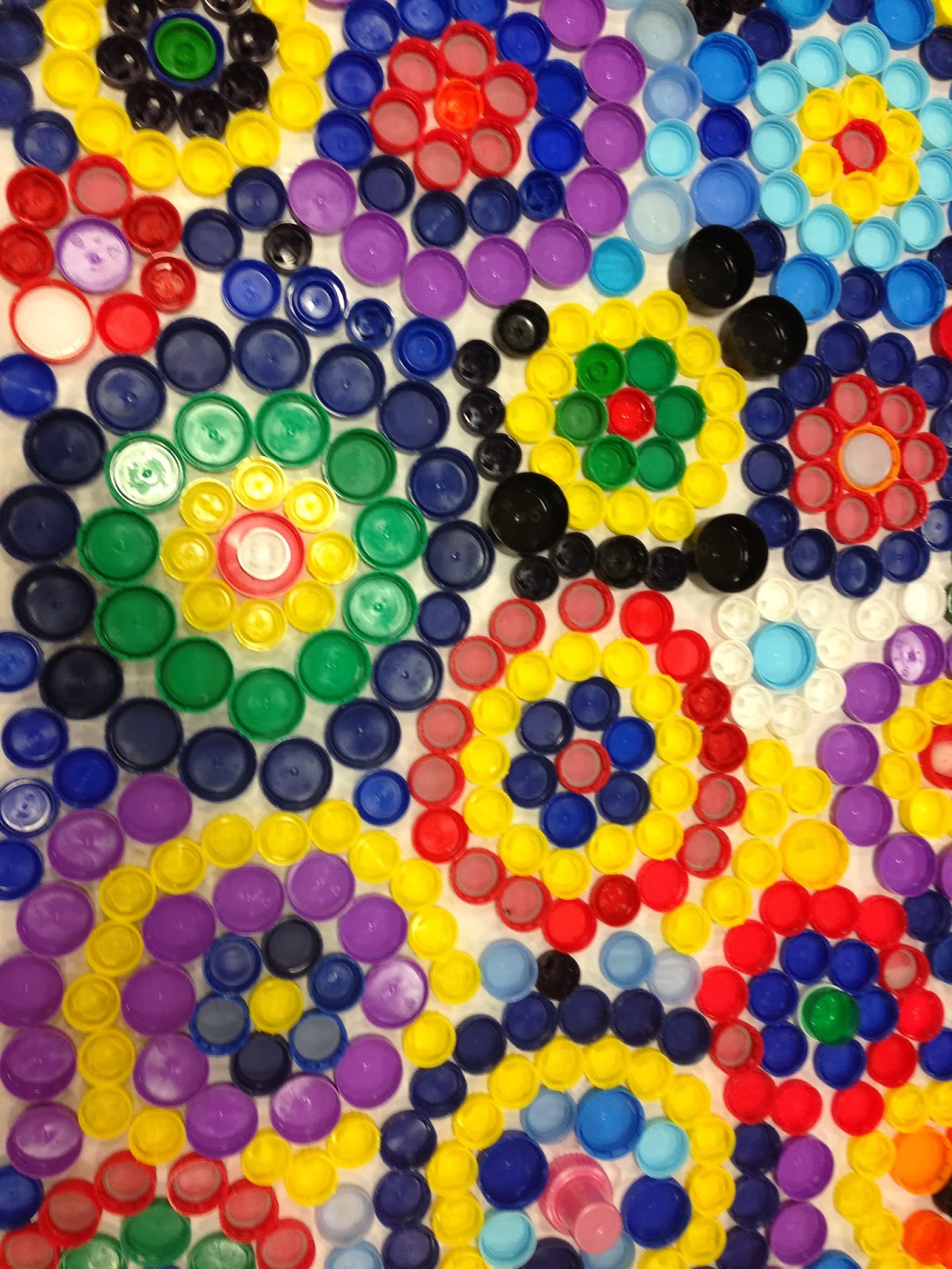 Reuse Crafts Plastic Bottle Cap Art