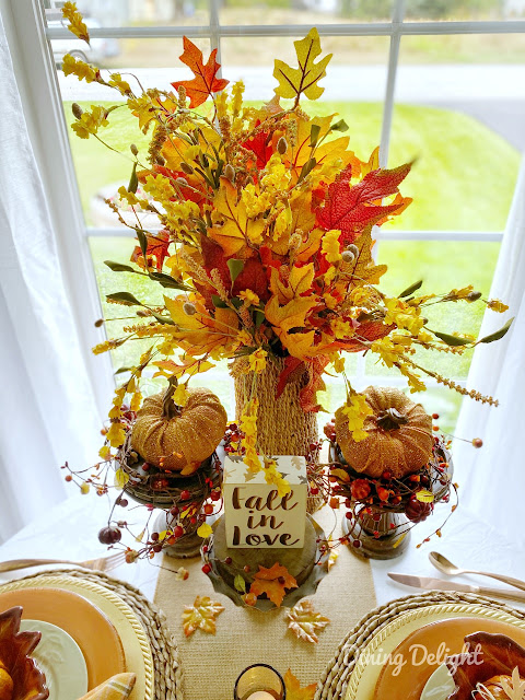 Dining Delight: Fall in Love Table for Two