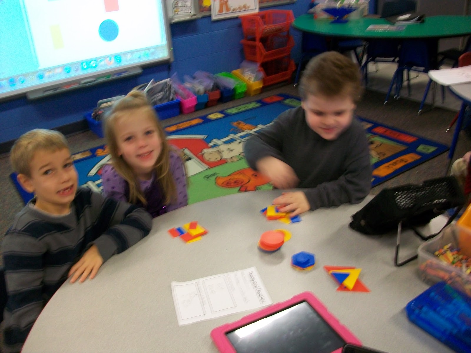 Mrs. Harmann's Kindergarten Blog: Sorting Objects by Color, Size, and Shape