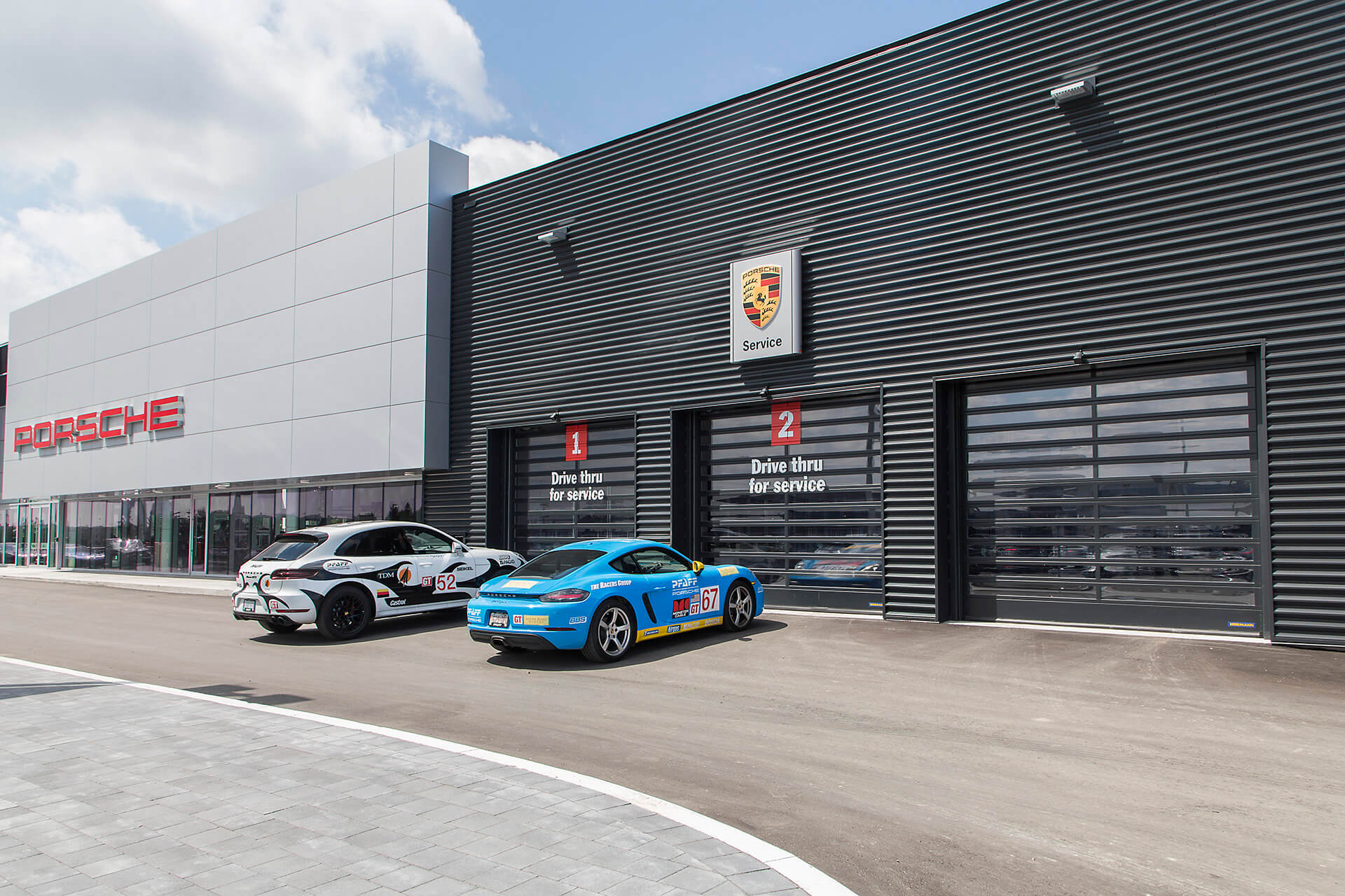 What Makes Pfaff Porsche Dealership One of the Top Car Dealers in Vaughan