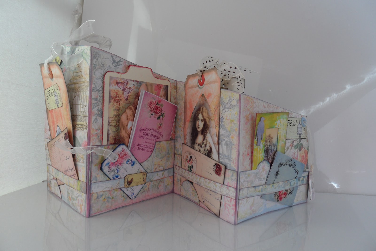 LAUGH IN COLOUR Concertina booklet