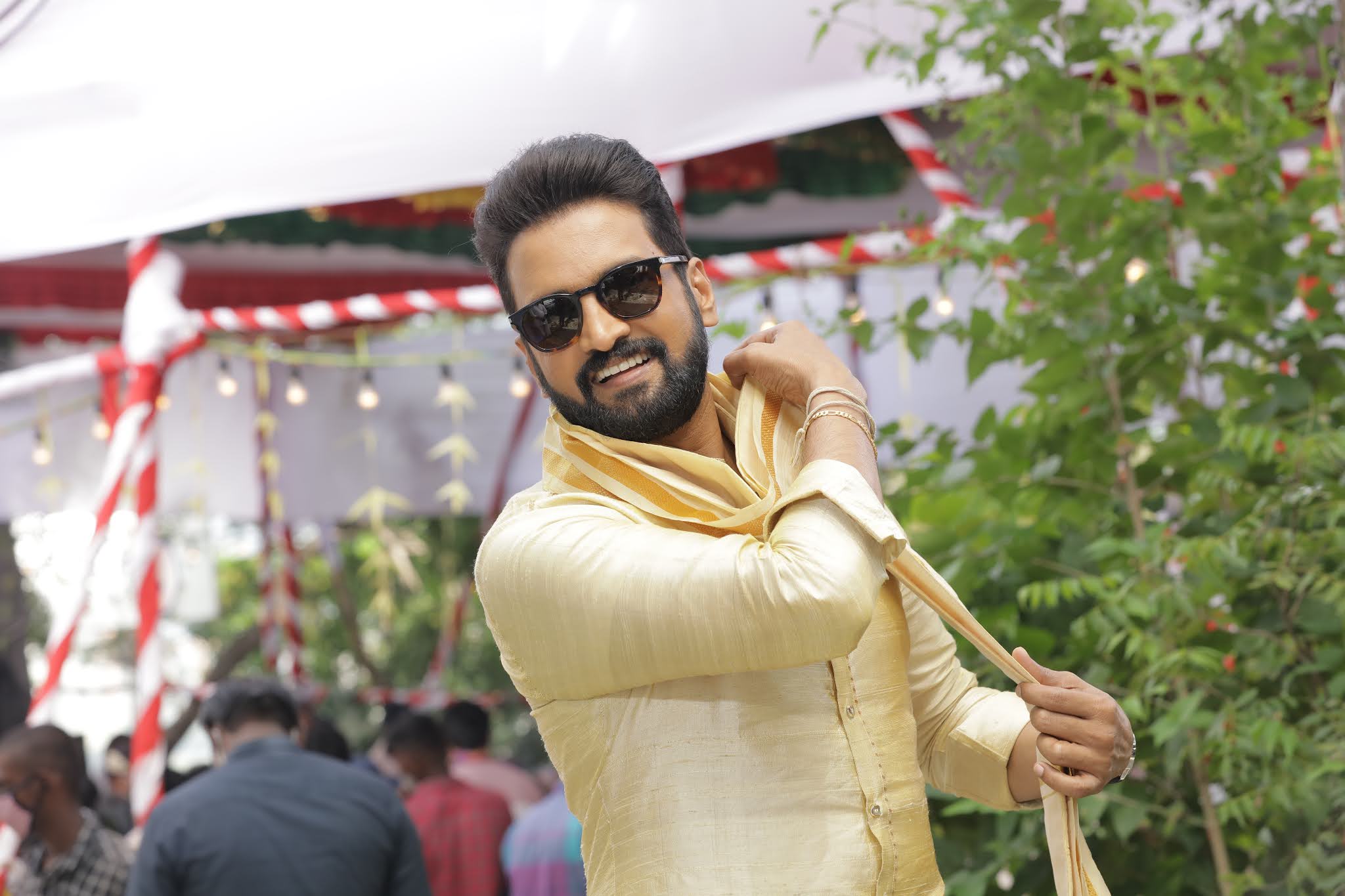 ParrisJeyaraj New HD Picture - Actor Santhanam