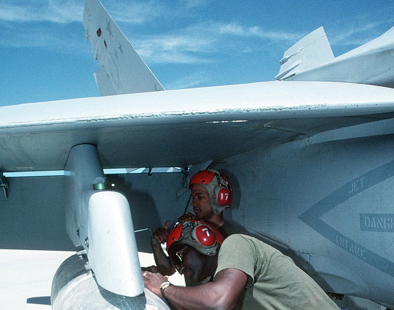 Оружие массового поражения Зажигательная бомба Mark 77