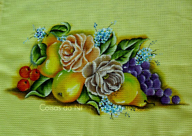 pintura em tecido pano de copa com peras, rosas, uvas e cerejas