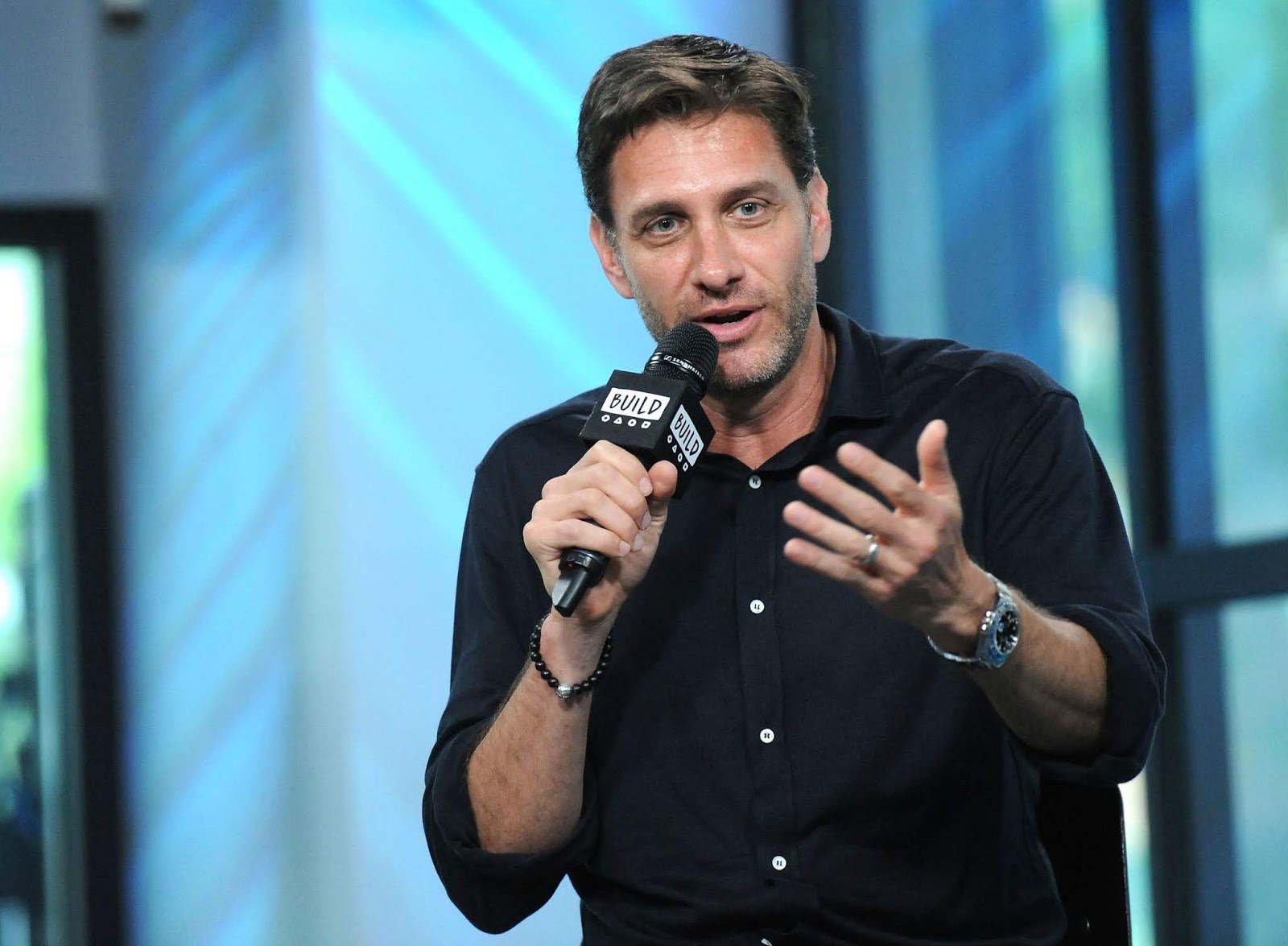 What is Mike Greenberg Net Worth? His Bio, Salary, Married, Wife, Kids, Height, Siblings