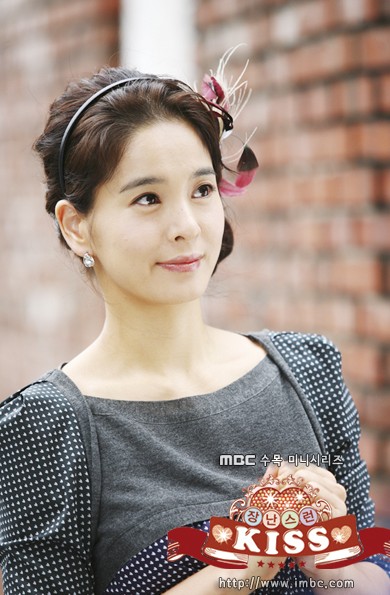 By FT. Art: [Profil] Jung Hye Young