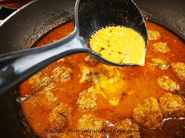 Meatball curry with coconut milk