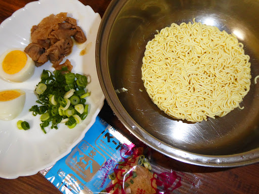 【サンヨー食品】飛騨高山 中華そば（カップ麺）