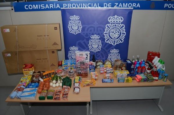  Tres personas detenidas en Zamora por el robo dos patinetes eléctricos y multitud de productos alimentación e higiene