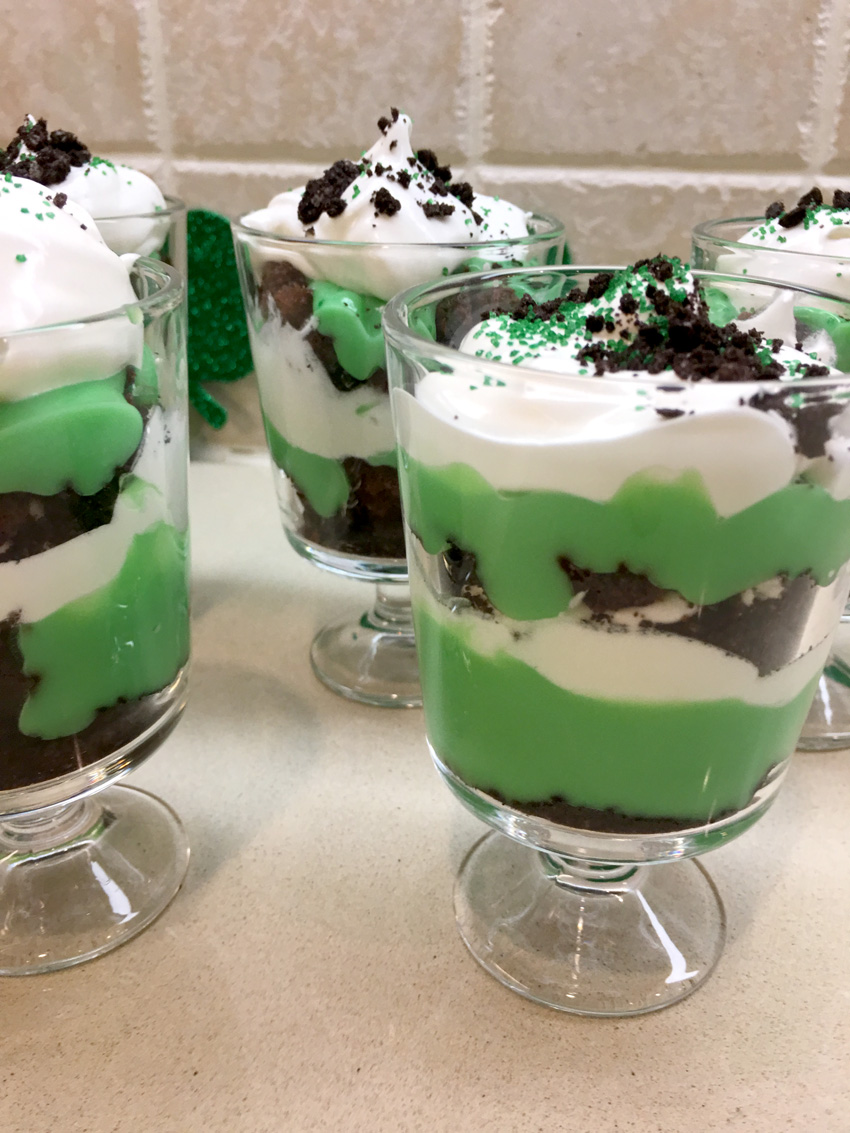BellaGrey Designs: St.Patrick's Day Mini Mint Brownie Trifles | Recipe