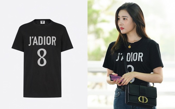 Mẫu in lụa trên áo thun đen