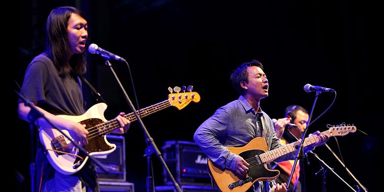 Lirik Lagu Efek Rumah Kaca Sebelah Mata Lirik Lagu